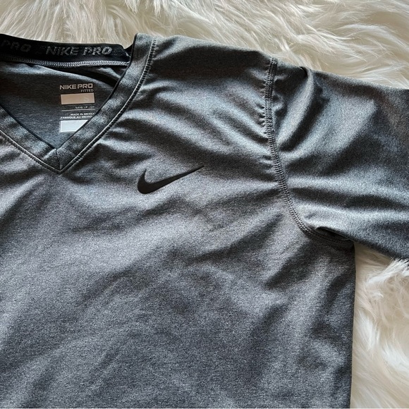 Nike Pro Fitted Short Sleeve Top Gray Color Size Small - Picture 5 of 7
